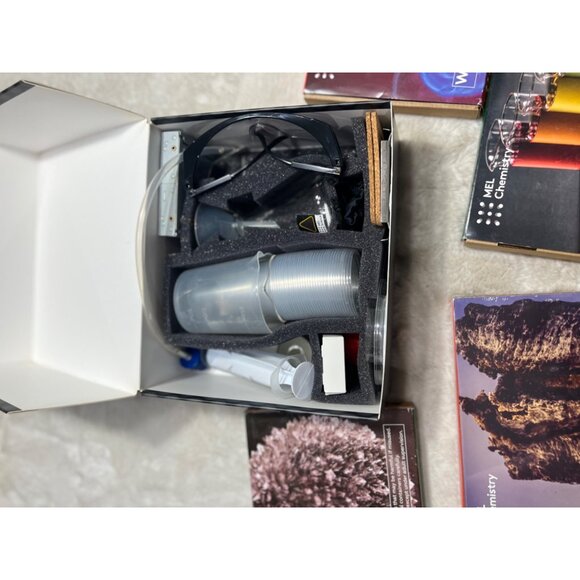 MEL Chemistry Starter Kit With 4 Experiment Sets & Goggles For Ages 12+ - Picture 3 of 3